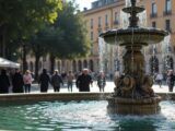 découvrez la fontaine bartholdi, emblématique place des terreaux à lyon. plongez dans son histoire fascinante et son esthétique inspirante, un véritable bijou artistique où se mêlent culture et beauté.
