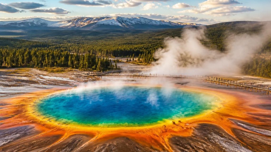 Découvrez le Grand Prismatic Spring à Yellowstone comme jamais auparavant